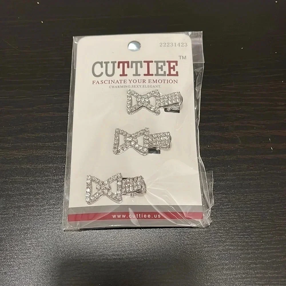 CUTTIEE Elegant Silver Fashion Jewelry Elastics Makeup Pouch Bundle